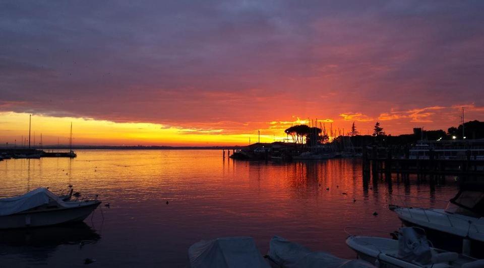 Appartamento Casa Vacanze Spiaggia D'Oro Desenzano del Garda Eksteriør bilde