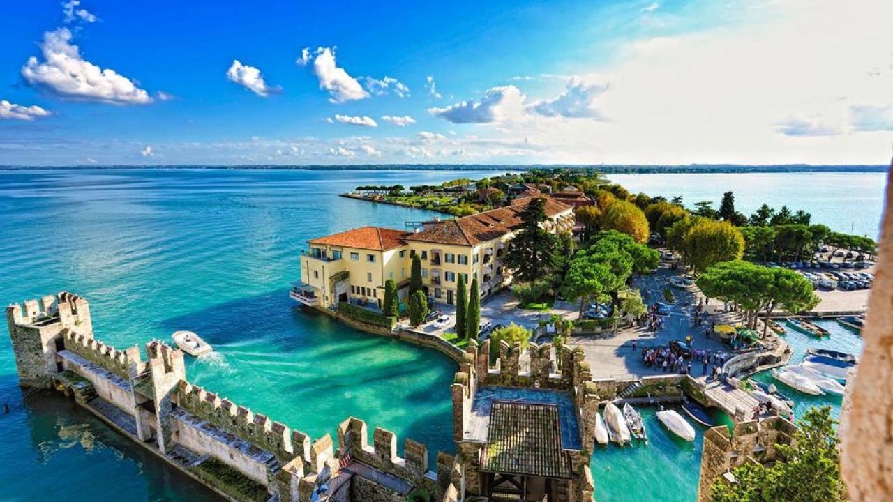 Appartamento Casa Vacanze Spiaggia D'Oro Desenzano del Garda Eksteriør bilde