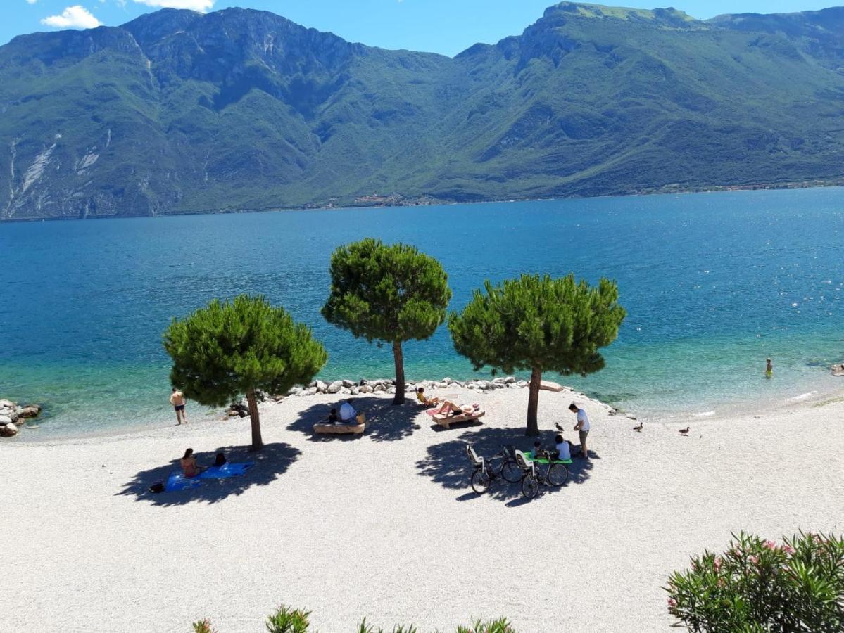 Appartamento Casa Vacanze Spiaggia D'Oro Desenzano del Garda Eksteriør bilde