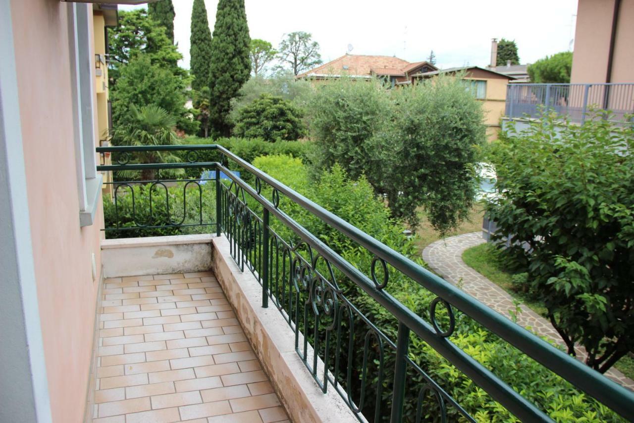 Appartamento Casa Vacanze Spiaggia D'Oro Desenzano del Garda Eksteriør bilde